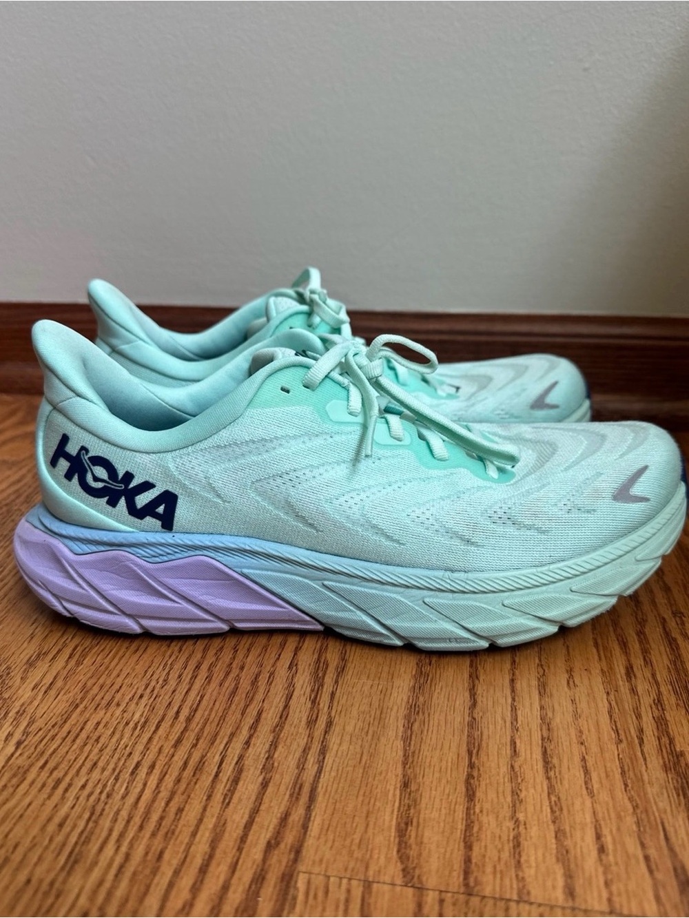 Hoka Arahi 6 Running Shoes Womens 9.5 Colorful Pastel